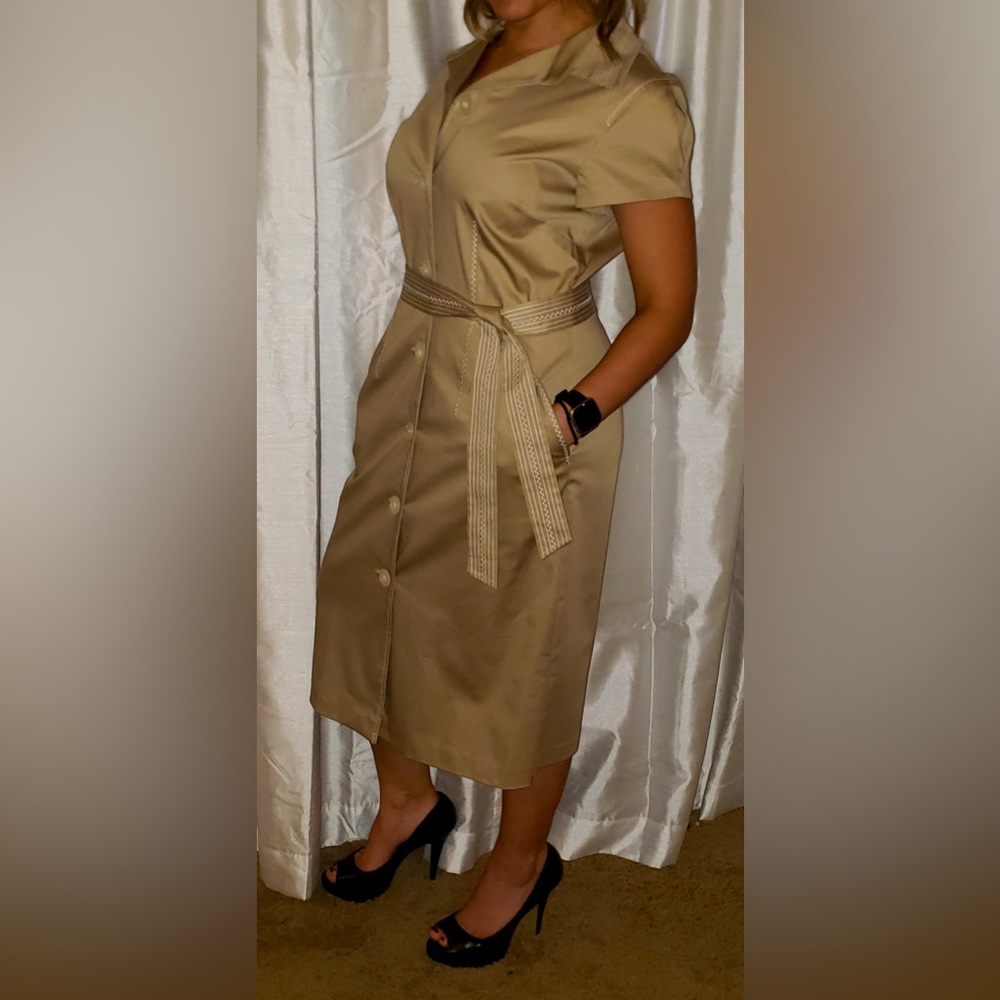 Vintage Liz Claiborne Dress, tan w/white stitching, size 14 (model size 8-10)